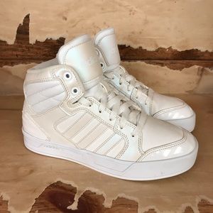Adidas NEO Raleigh Opalescent finish